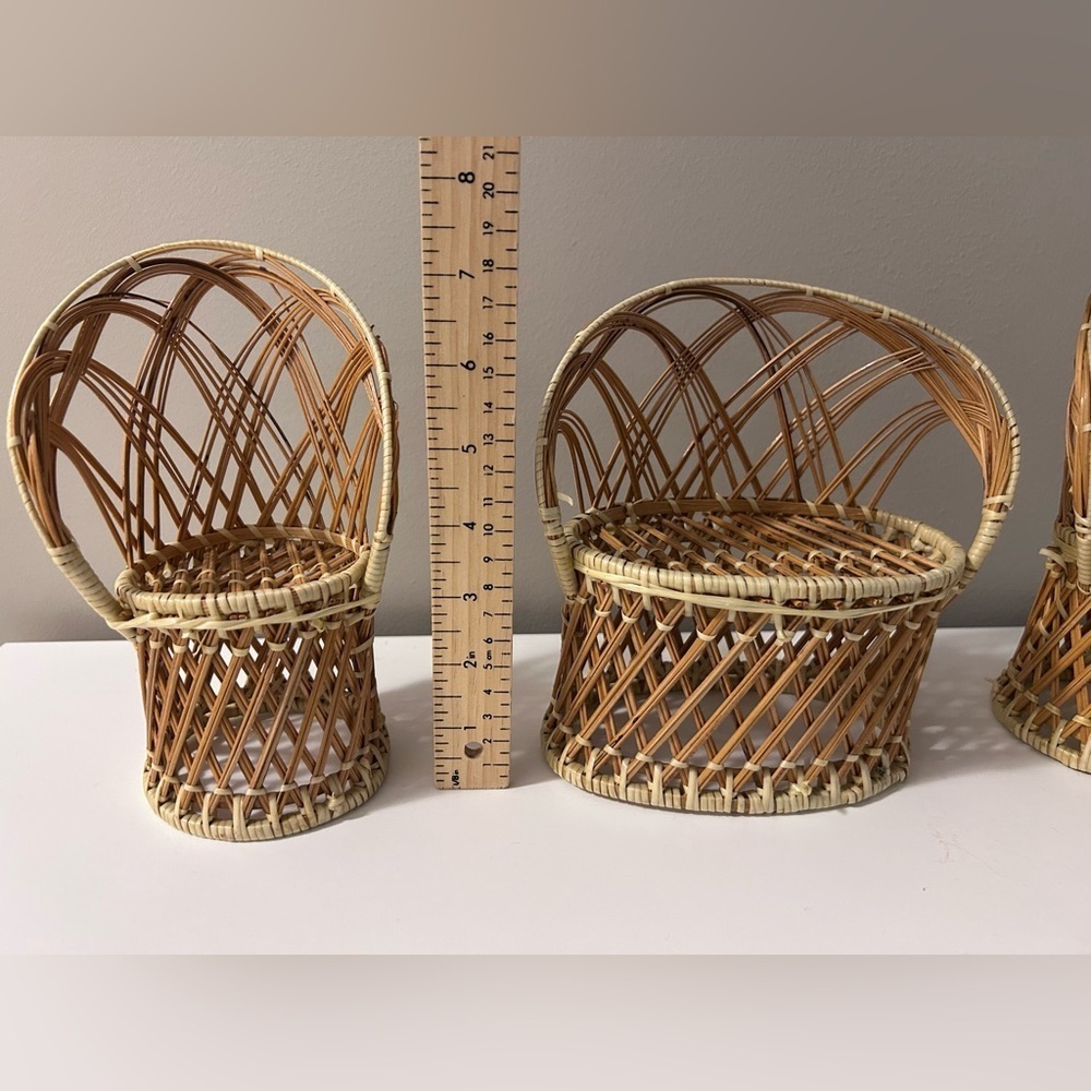Vintage mini Wicker barbie doll furniture Chairs fan back peacock chairs settee - Picture 15 of 16